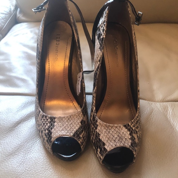 Shoes - Picture 3 of 3